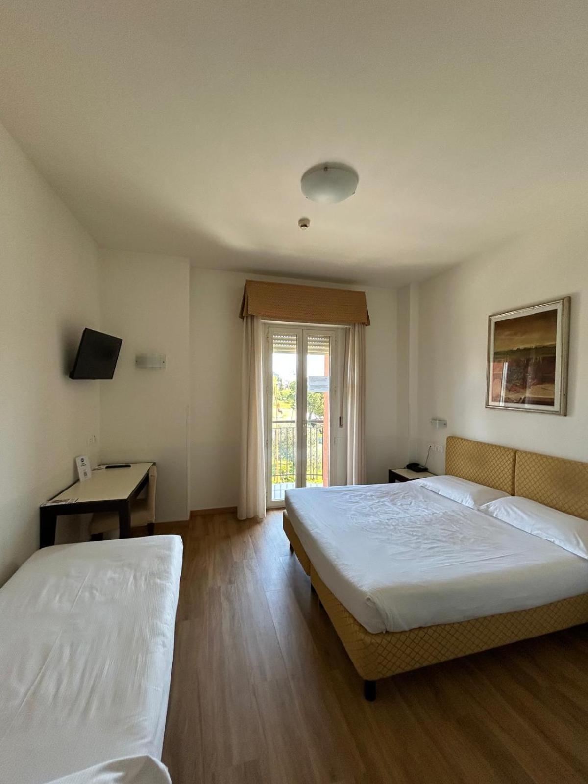 Best Western Cesena Hotel מראה חיצוני תמונה